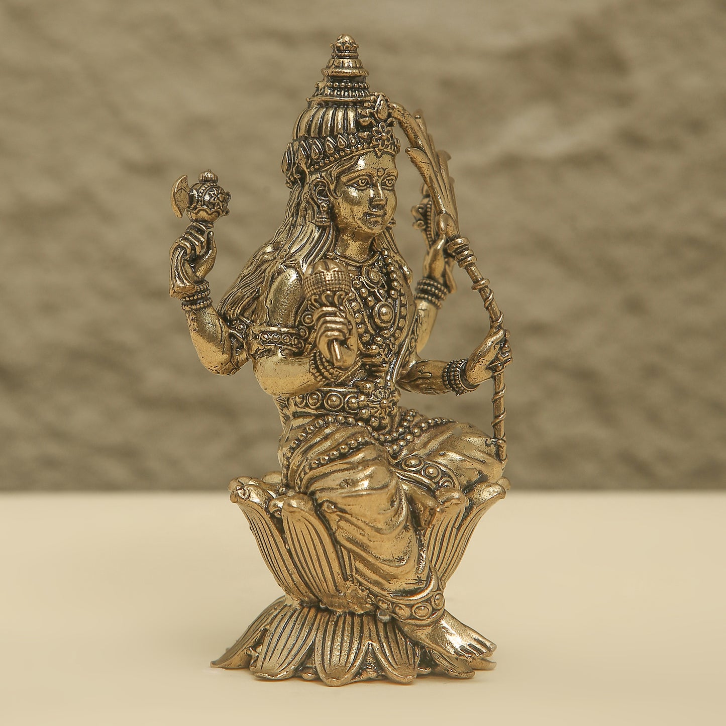 Brass Goddess Lakshmi Idol – Antique Finish Hindu Statue for Puja, Home Temple & Décor