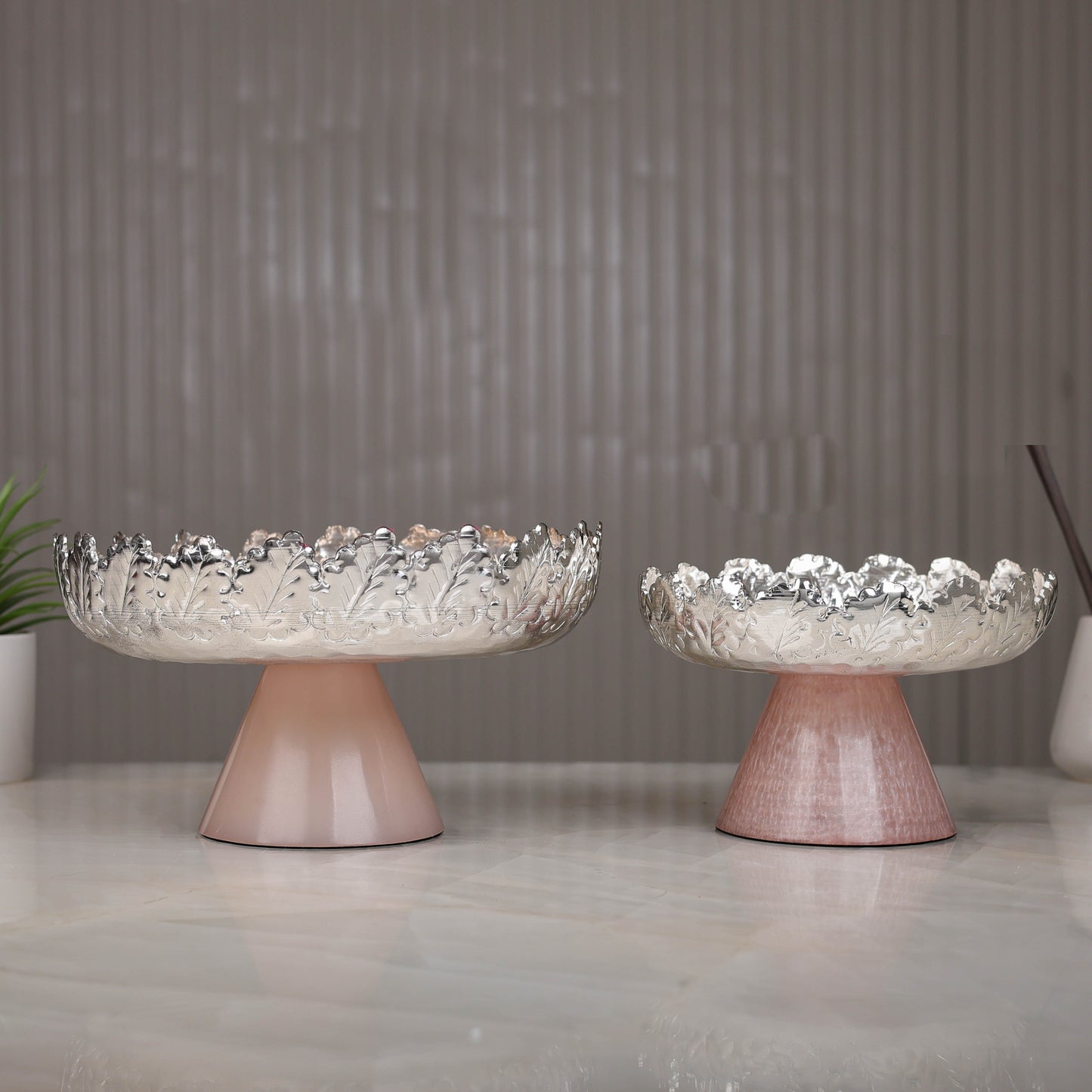 Resin Pink Leaf Platter with Decorative Stand – Elegant Table Accent | 4.75 inch