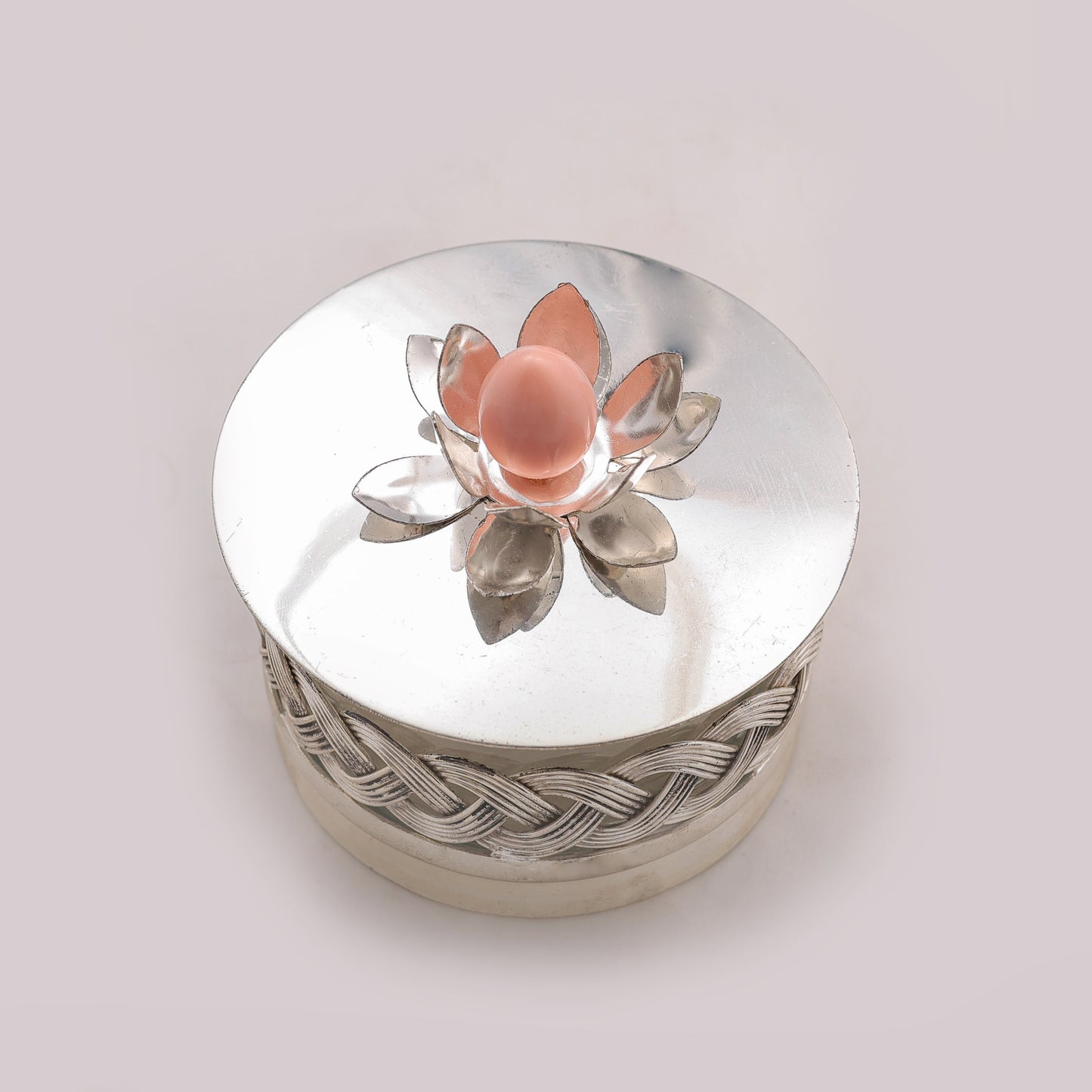 Silver-Plated Dry Fruit Box with Lotus Flower Knob – Elegant Decorative Container
