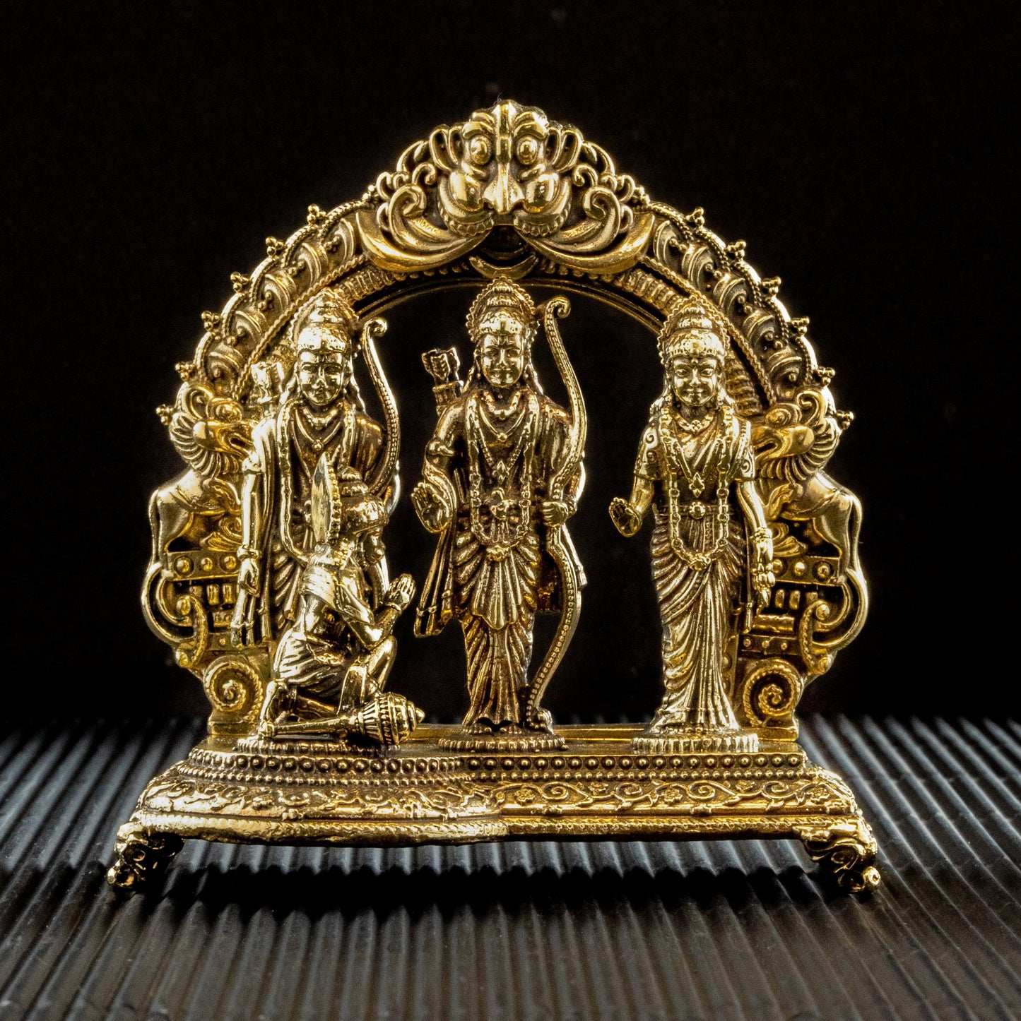 Superfine Brass Ram Darbar Idol – Antique-Finish Ram Sita Laxman Hanuman Statue for Home Temple & Festive Décor