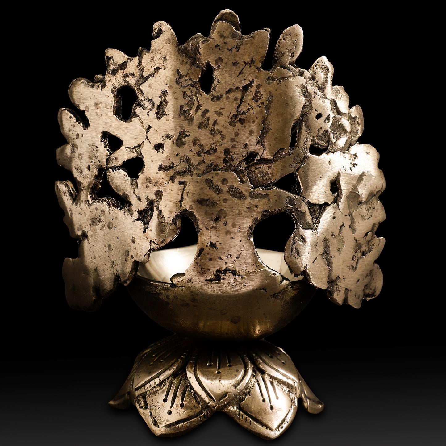 Brass Tree of Diya – Antique Finish Tree-Inspired Oil Lamp for Home Decor, Puja & Gifting