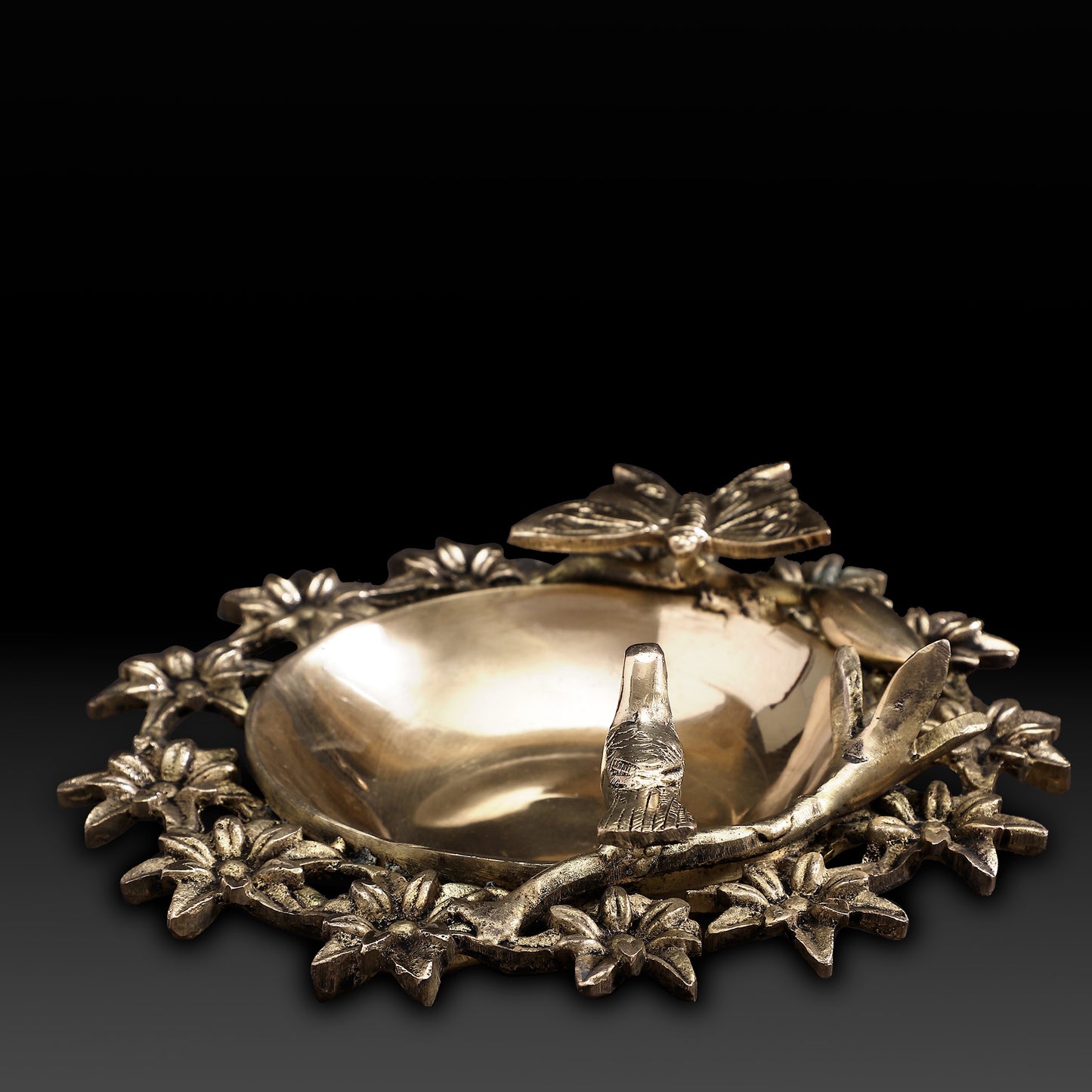 Traditional Brass Bird Urli Bowl – Vaastu Decorative Bowl for Positive Energy & Floral Floating Decor
