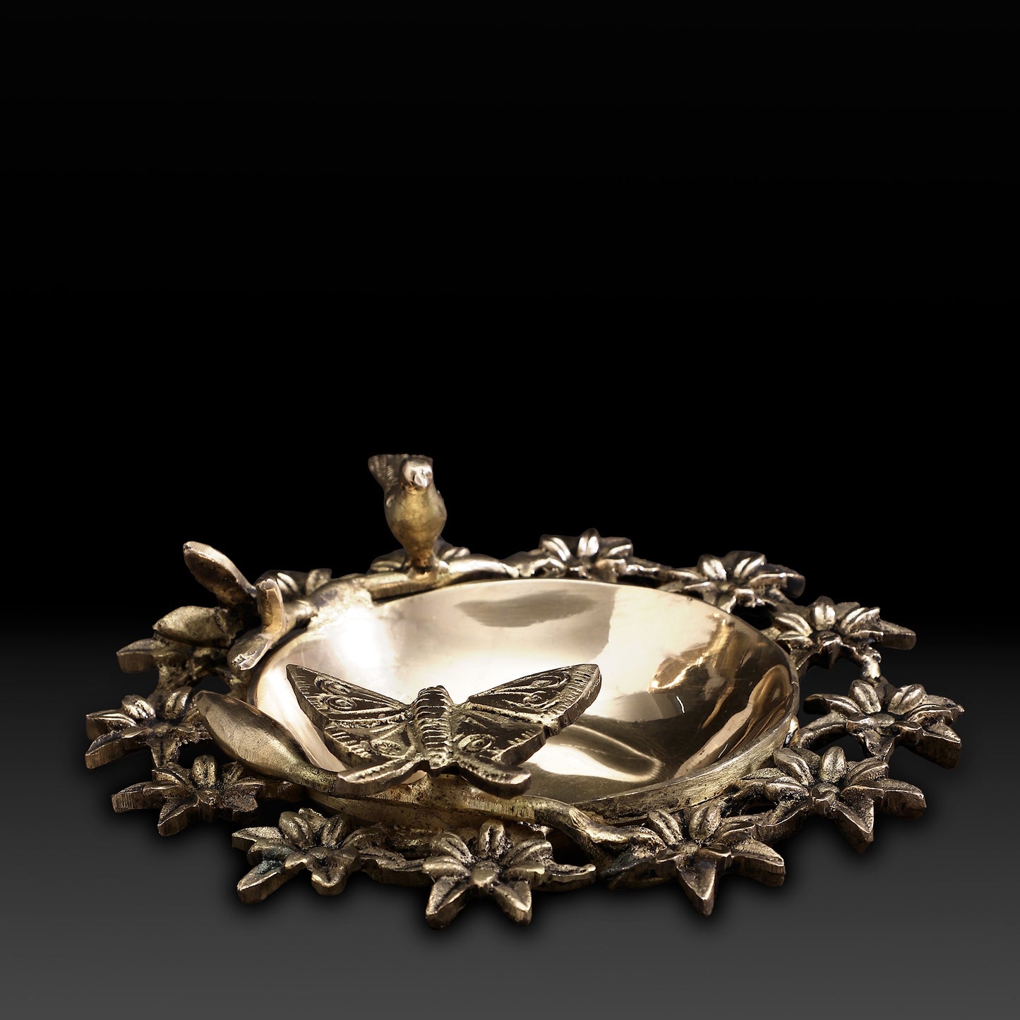 Traditional Brass Bird Urli Bowl – Vaastu Decorative Bowl for Positive Energy & Floral Floating Decor