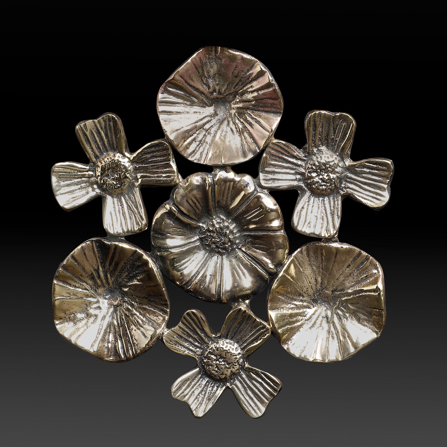 Handcrafted Brass Floral Bowl Stand – Petal-Shaped Multi-Bowl Platter for Pooja & Festive Serving