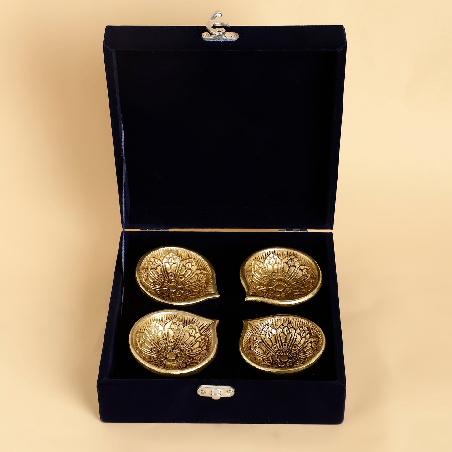 4 Piece Brass Diya for Puja Home Decoration Items Temple Decorative Diwali Festival Gifts Indian Puja