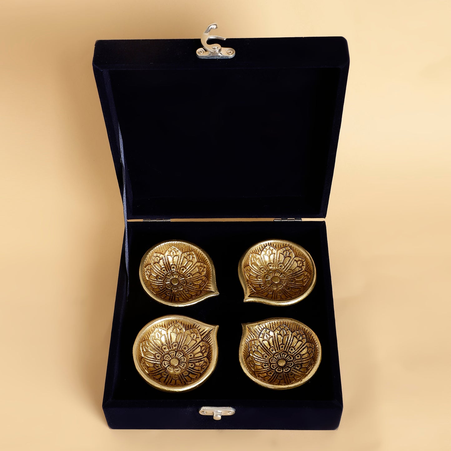 4 Piece Brass Diya for Puja Home Decoration Items Temple Decorative Diwali Festival Gifts Indian Puja