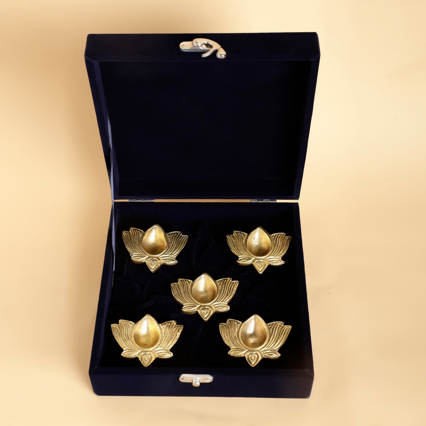 Lotus Brass Diya – Traditional Oil Lamp for Diwali, Pooja, and Home Temple Décor
