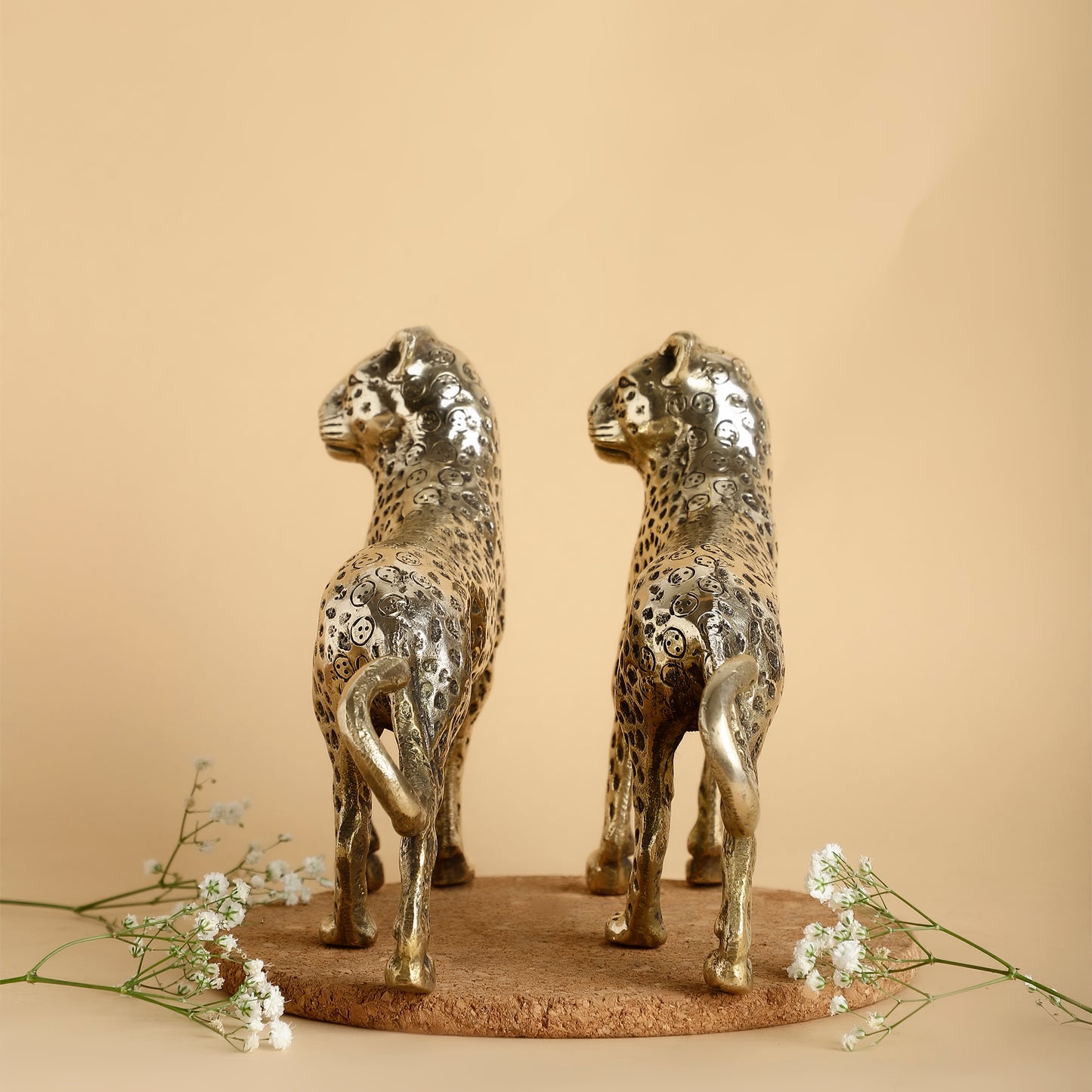 Handcrafted Brass Leopard Figurine – Regal Wildlife Decor for Home, Office & Gifting