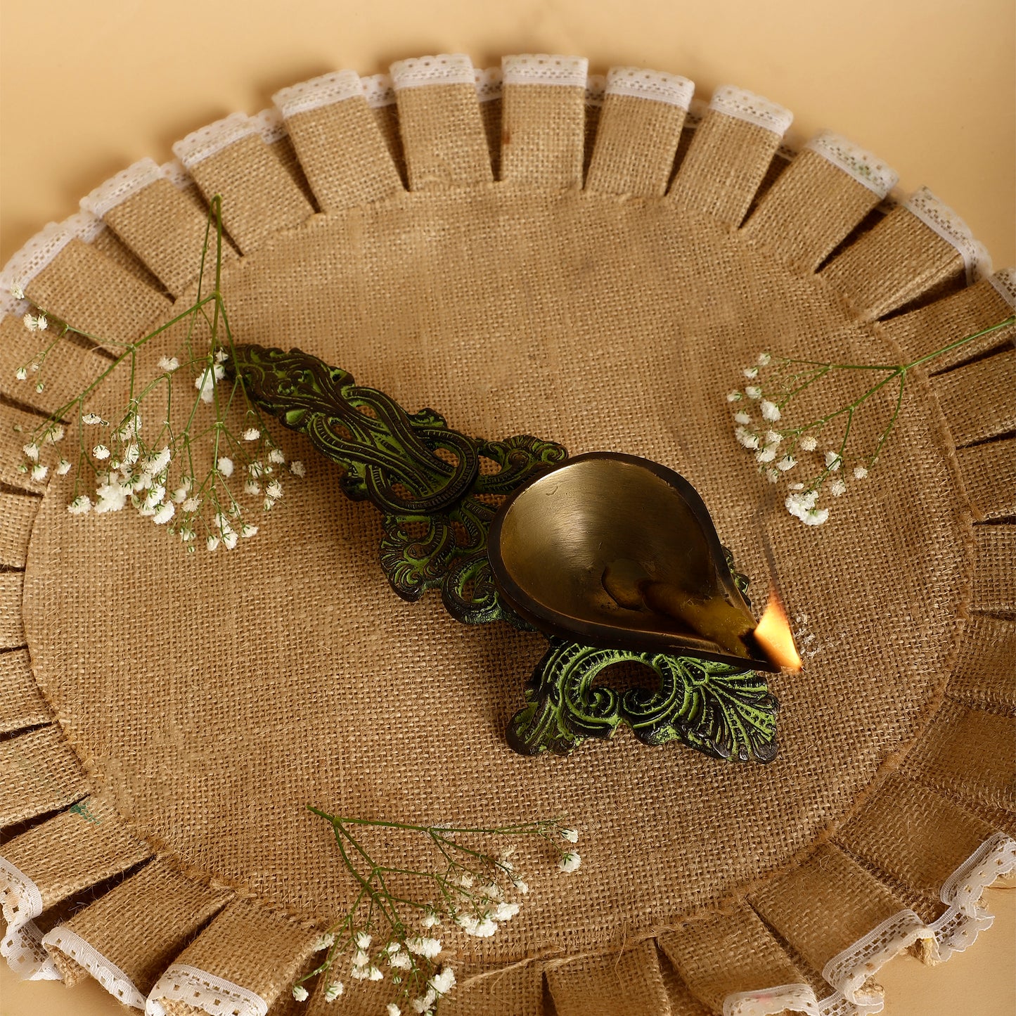 Antique Brass Aarti Diya with Handle – Traditional Pooja Lamp for Temple & Home Décor