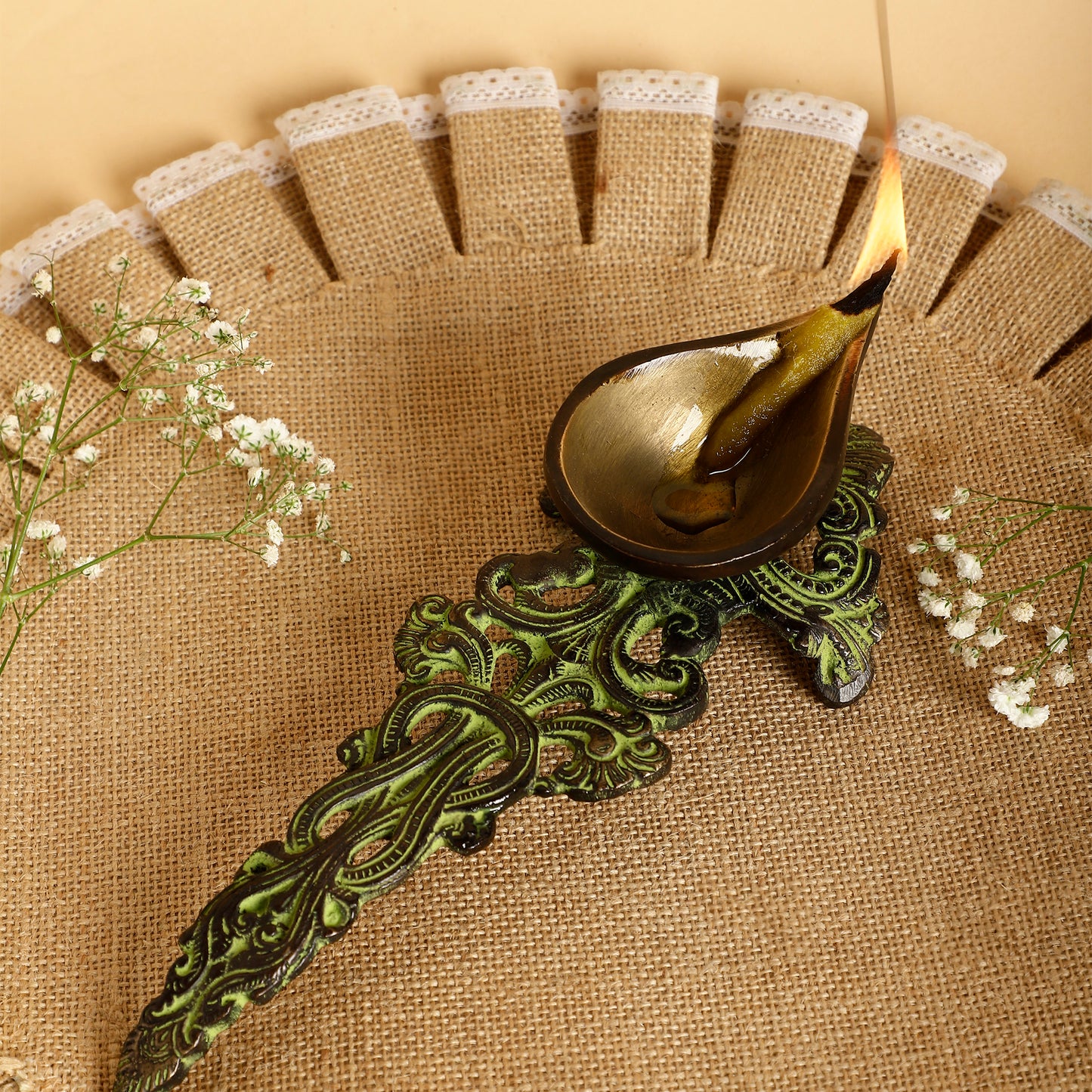Antique Brass Aarti Diya with Handle – Traditional Pooja Lamp for Temple & Home Décor